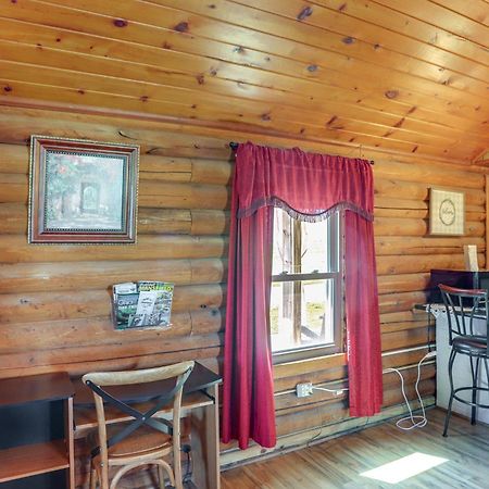 Quiet Shiloh Retreat With Spacious Yard And Fireplace! Eksteriør billede