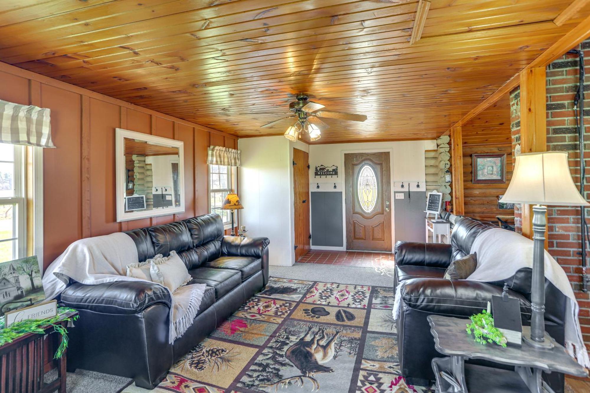 Quiet Shiloh Retreat With Spacious Yard And Fireplace! Eksteriør billede
