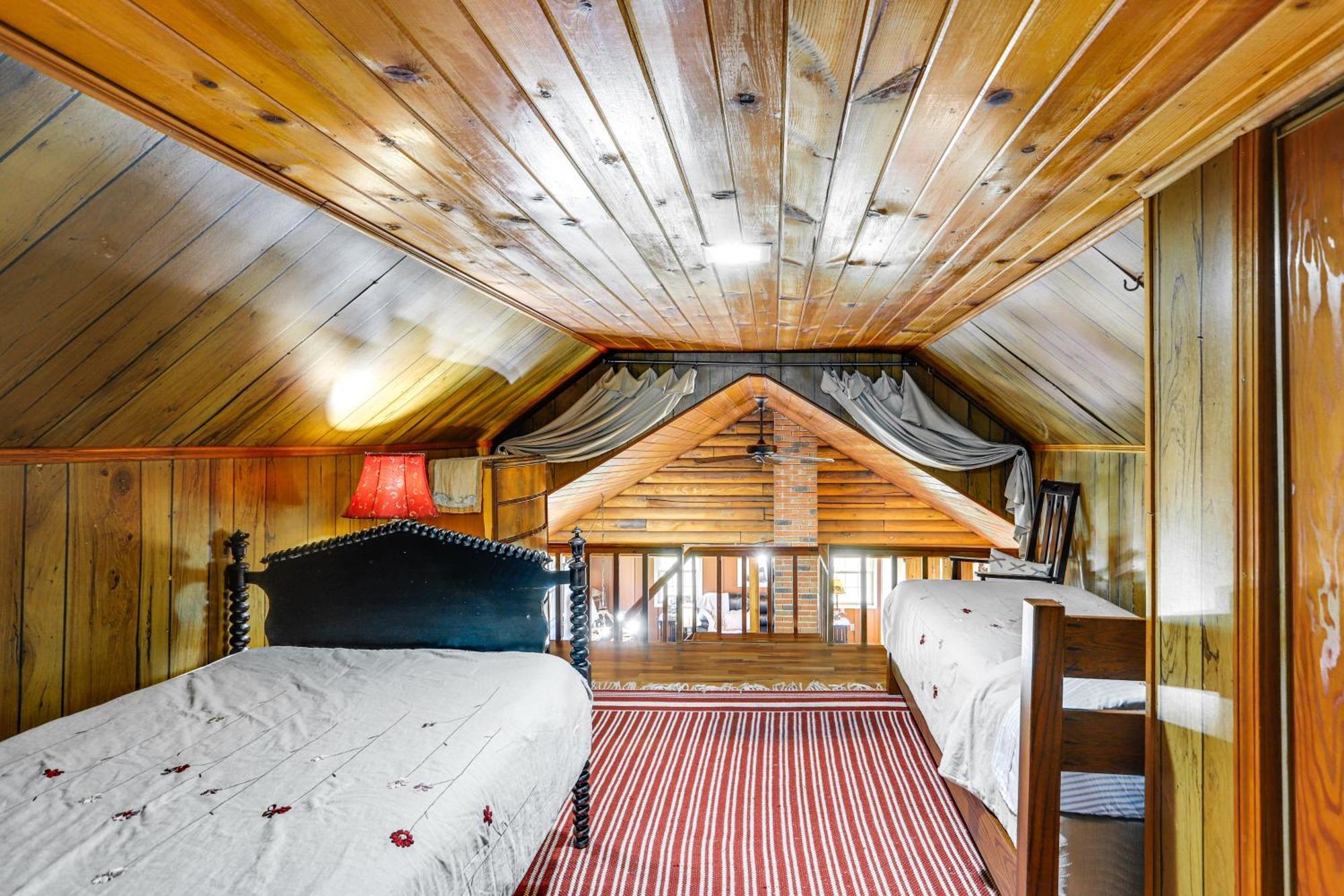 Quiet Shiloh Retreat With Spacious Yard And Fireplace! Eksteriør billede